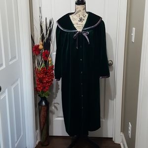 Beautiful Vintage ARIA Button Robe L (16/18)